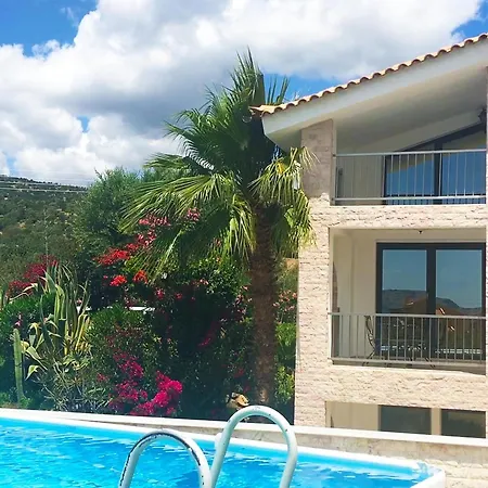 In Ermioni Mit Grill- Terrasse Und Gemeinschaftlichem Pool By Interhome Ferienhaus Thermisía