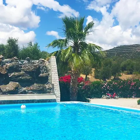 Ferienhaus In Ermioni Mit Grill- Terrasse Und Gemeinschaftlichem Pool By Interhome Thermisía