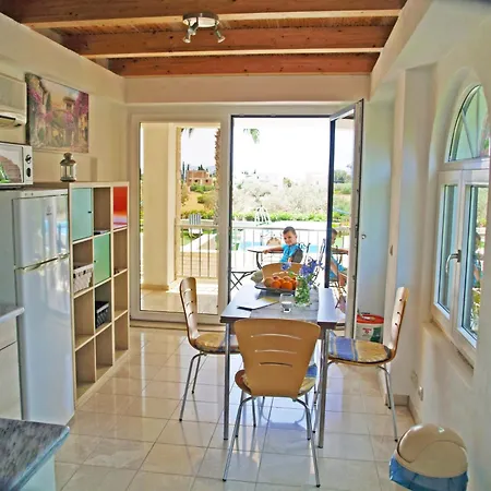 Ferienhaus In Ermioni Mit Grill- Terrasse Und Gemeinschaftlichem Pool By Interhome *
