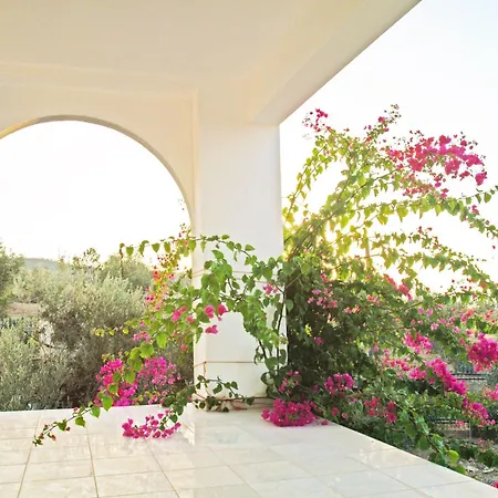 In Ermioni Mit Grill- Terrasse Und Gemeinschaftlichem Pool By Interhome *