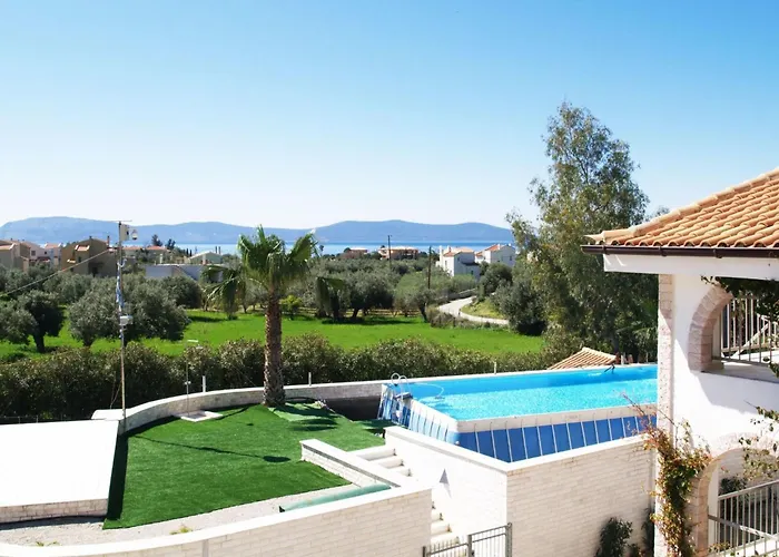 In Ermioni Mit Grill- Terrasse Und Gemeinschaftlichem Pool By Interhome