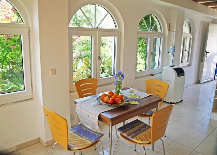 In Ermioni Mit Grill- Terrasse Und Gemeinschaftlichem Pool By Interhome 別荘 *