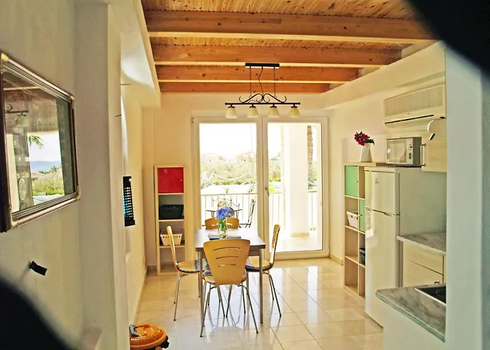 In Ermioni Mit Grill- Terrasse Und Gemeinschaftlichem Pool By Interhome 別荘 *