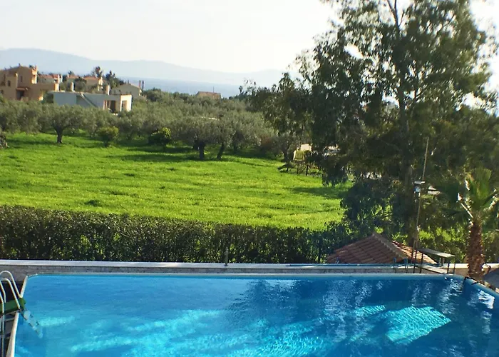 In Ermioni Mit Grill- Terrasse Und Gemeinschaftlichem Pool By Interhome Thermisía