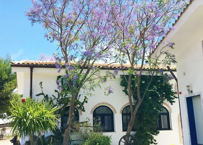 In Ermioni Mit Grill- Terrasse Und Gemeinschaftlichem Pool By Interhome * Thermisía